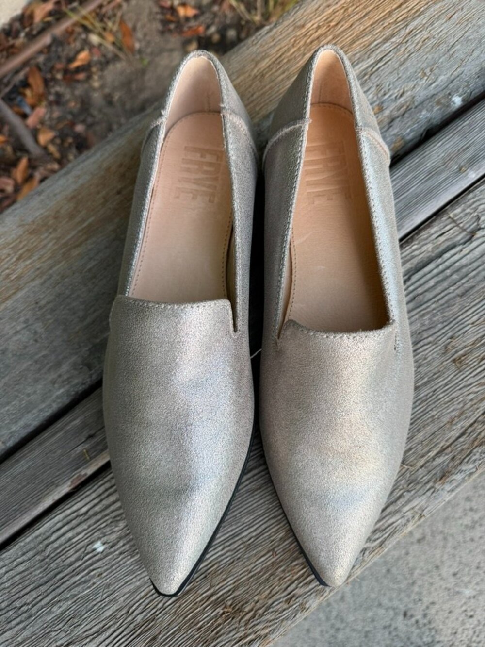 Frye Kenzie Venetian Loafers in Metallic Pewter - Size 8 NWOT - Picture 3 of 6